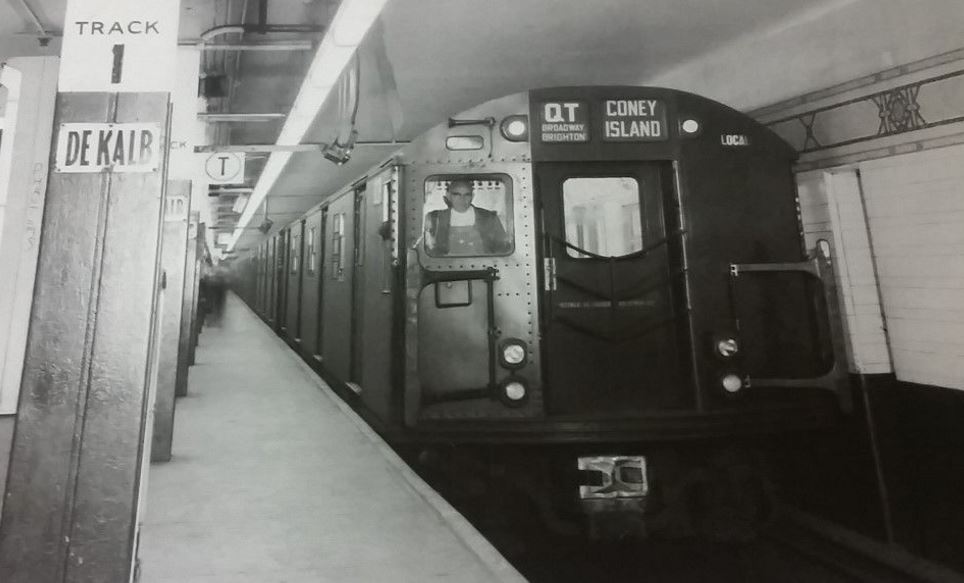 hard to find american depression era single-sided white porcelain enameled flush new york city subway column station sign