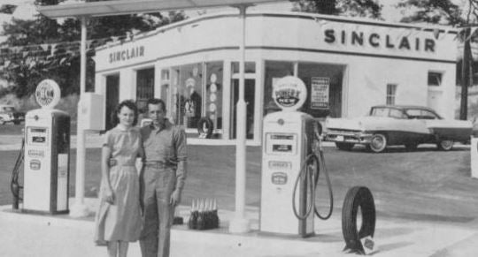 single-sided american industrial exterior die cut steel cherry red porcelain enameled sinclair service station letter sign