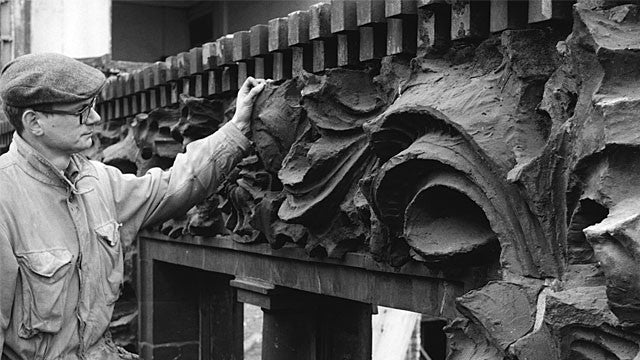 original and undated 8 x 10 signed gelatin silver print or photographic image of the monadnock building's facade taken by photographer richard nickel