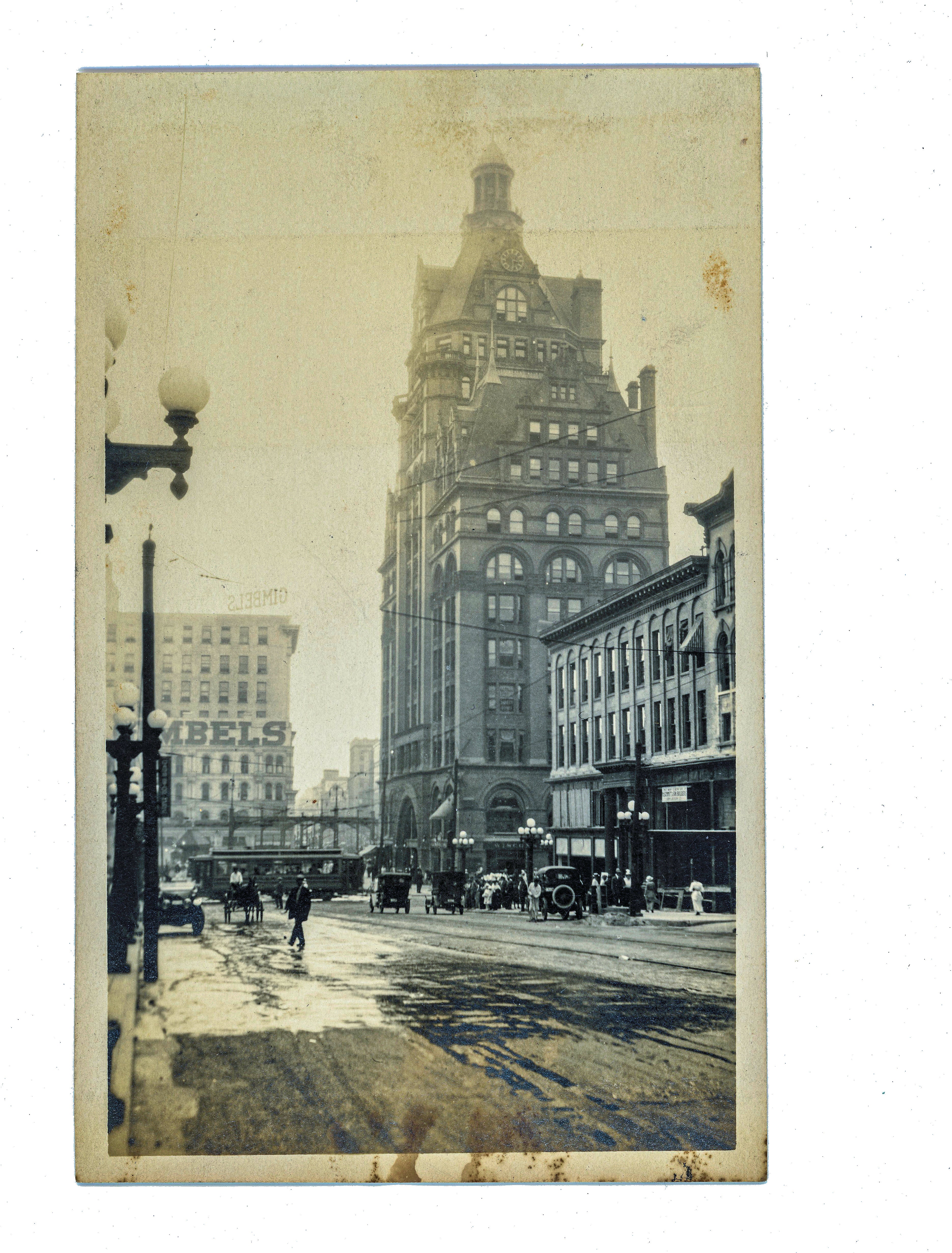 early 20th century original snapshot of solon s. beman's non-extant 14-story pabst neo-gothic style terra cotta-clad commercial building (1891-1981), located at 108 east wisconsin avenue.