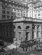 rare museum quality refinished freestanding heavy ornamental cast iron full-figured eagle salvaged from the non-extant chicago federal reserve building