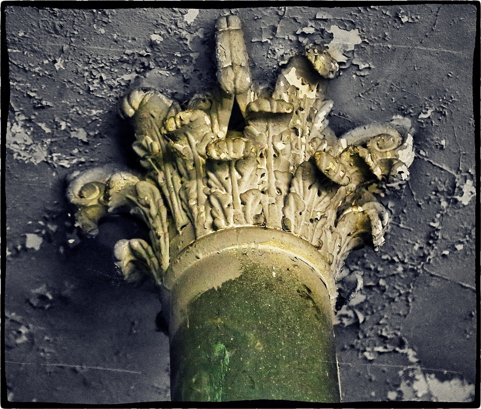 remarkable mid-1870's original and intact interior chicago commercial building corinthian style refinished cast iron capital with original oak wood post segment