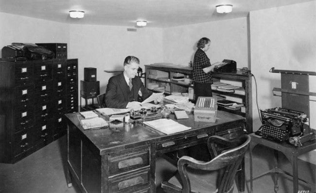 original c. 1930's antique american highly desirable oversized lightweight "slitted and expanded" diamond metal mesh waste basket with stamped metal base and rolled rim